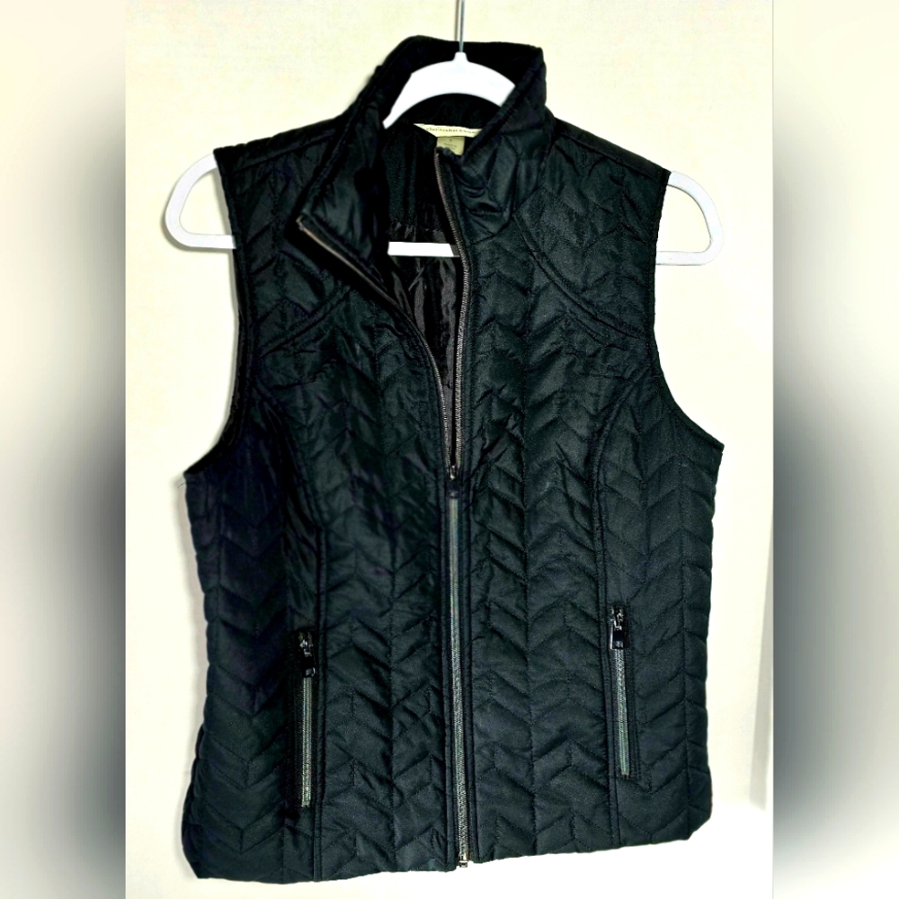 Christopher & Banks Vest S Puffer Vest In EXCELLENT CONDITION